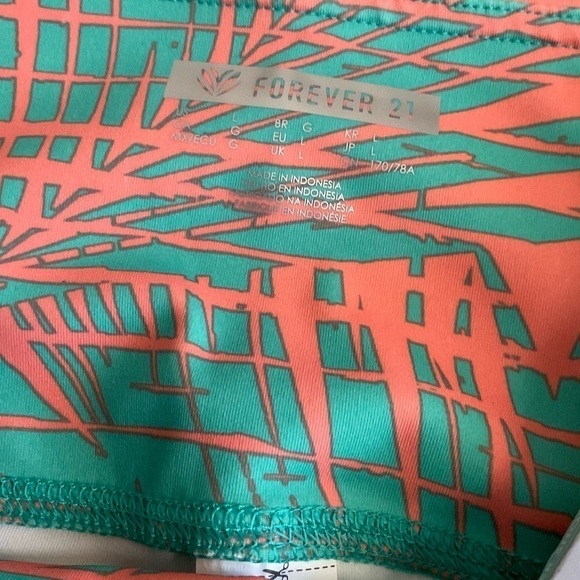 Forever 21 High-Rise Biker Short - Picture 5 of 9